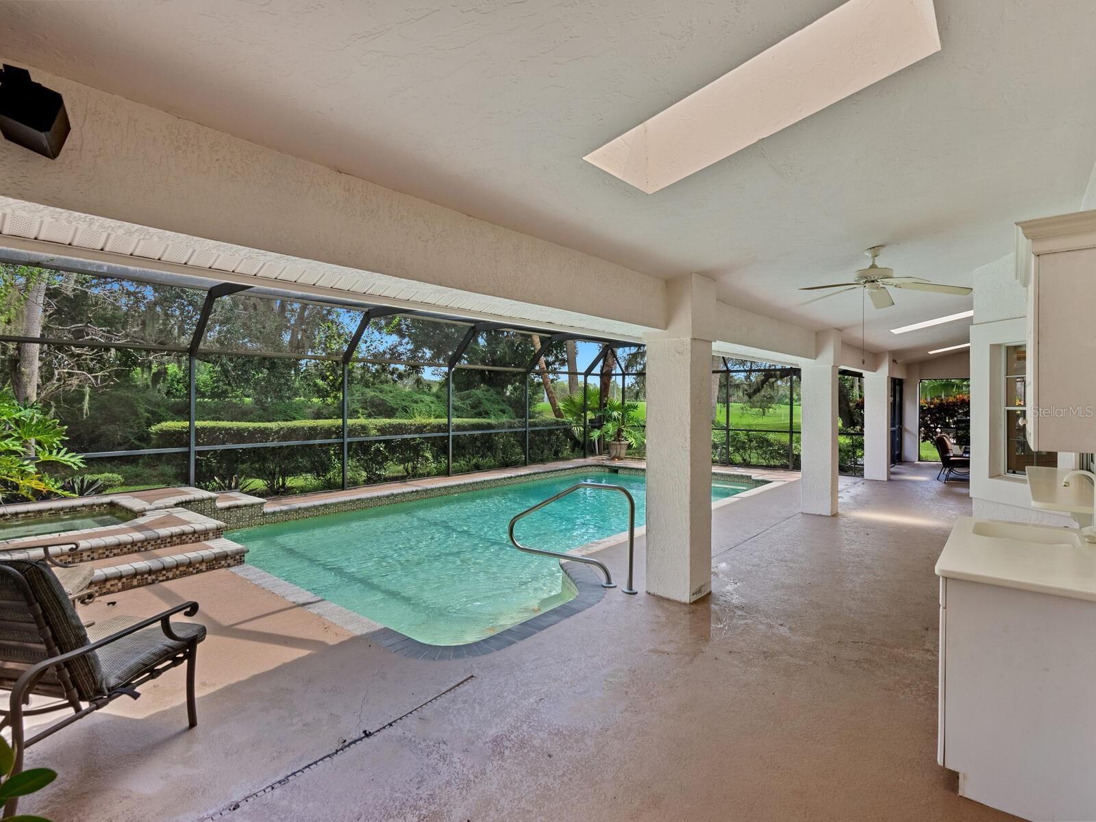 4571 HIGHLAND OAKS CIR