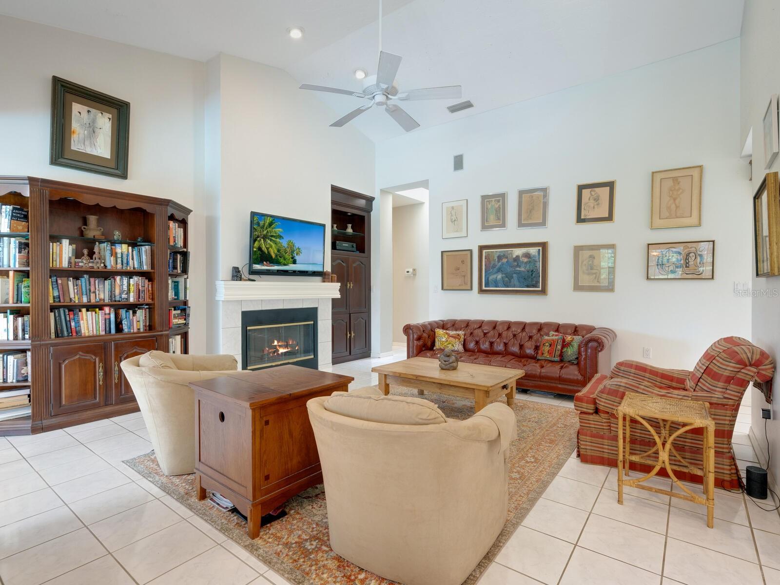 4571 HIGHLAND OAKS CIR