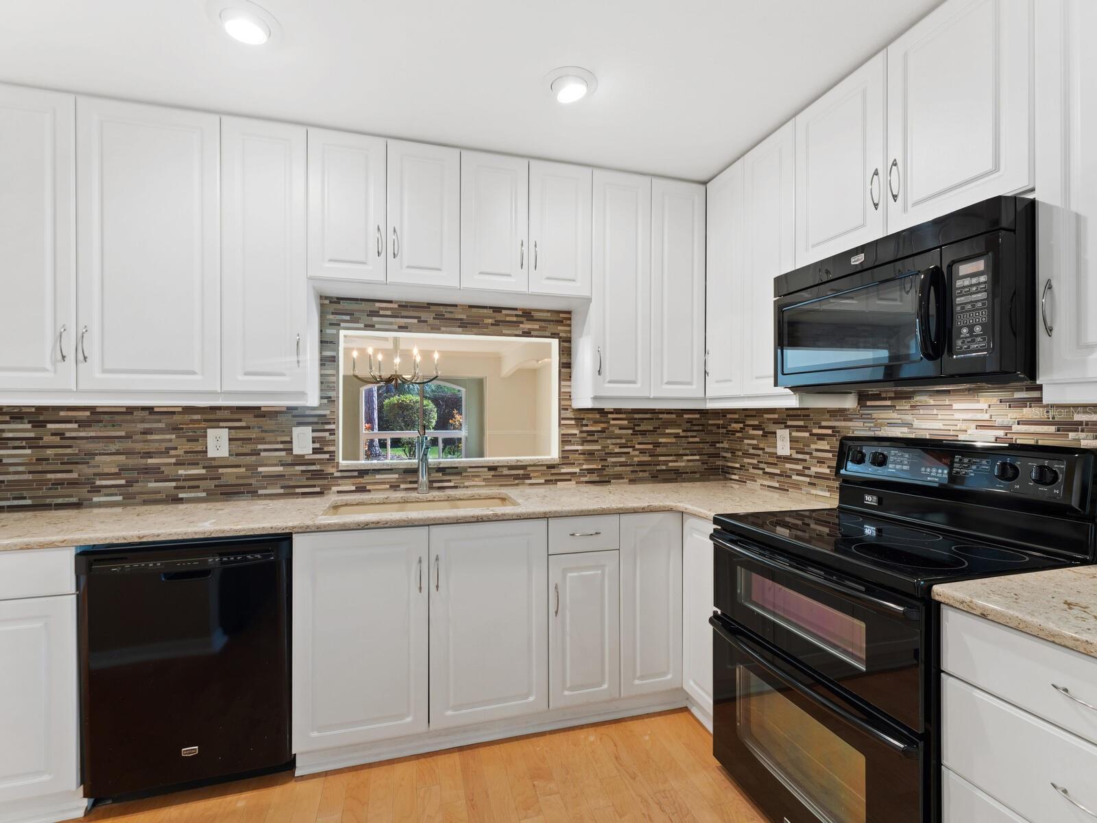 5505 CHANTECLAIRE #36