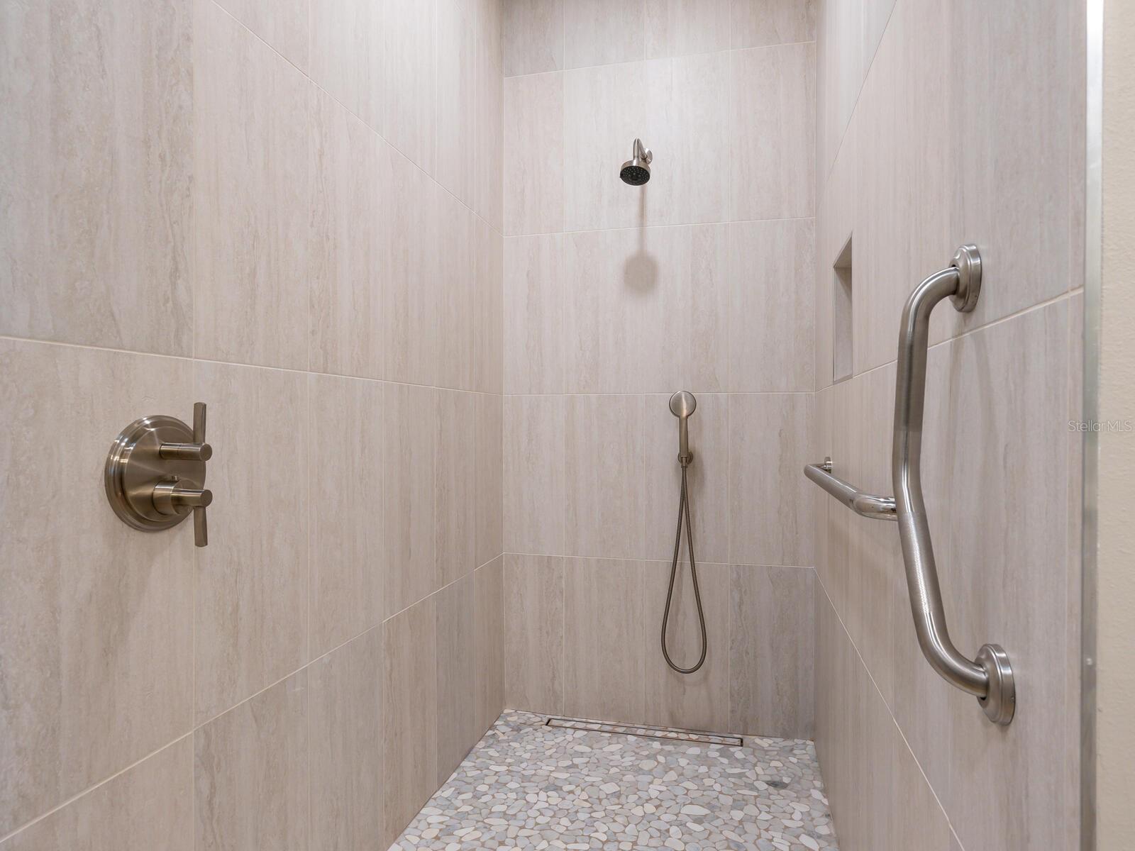 3436 HADFIELD GREENE #18