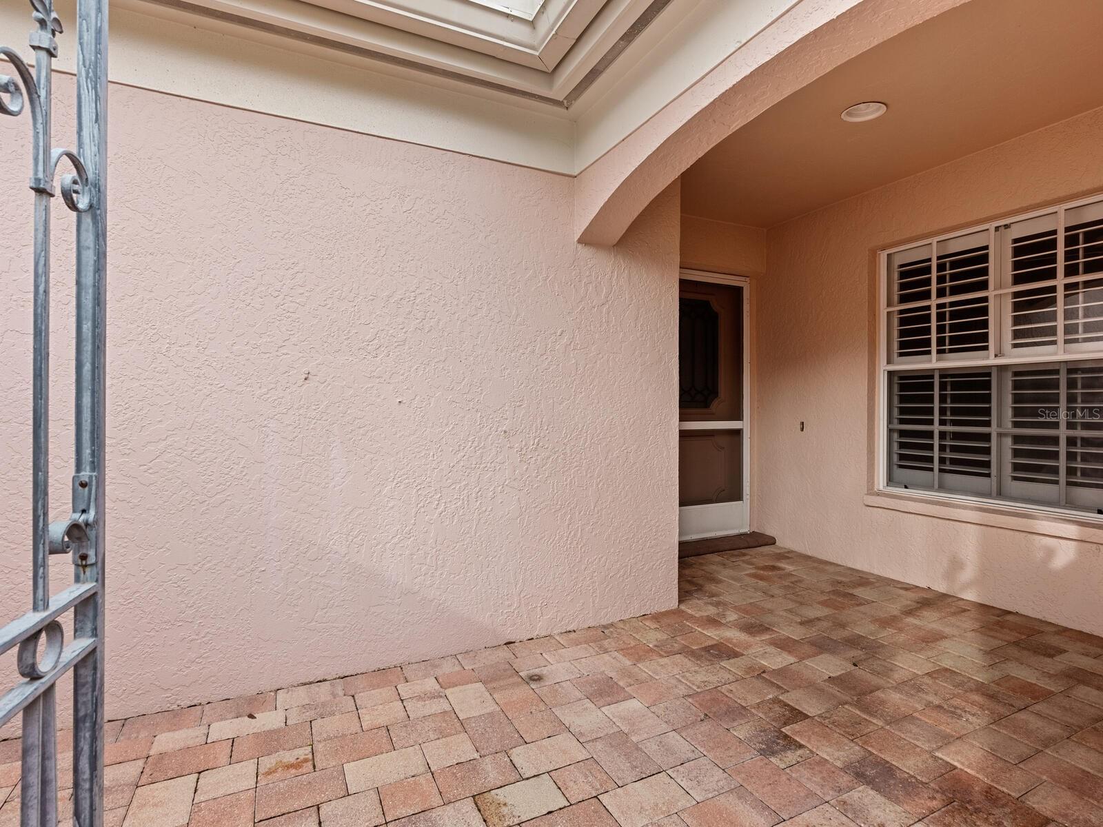 5516 CHANTECLAIRE #43