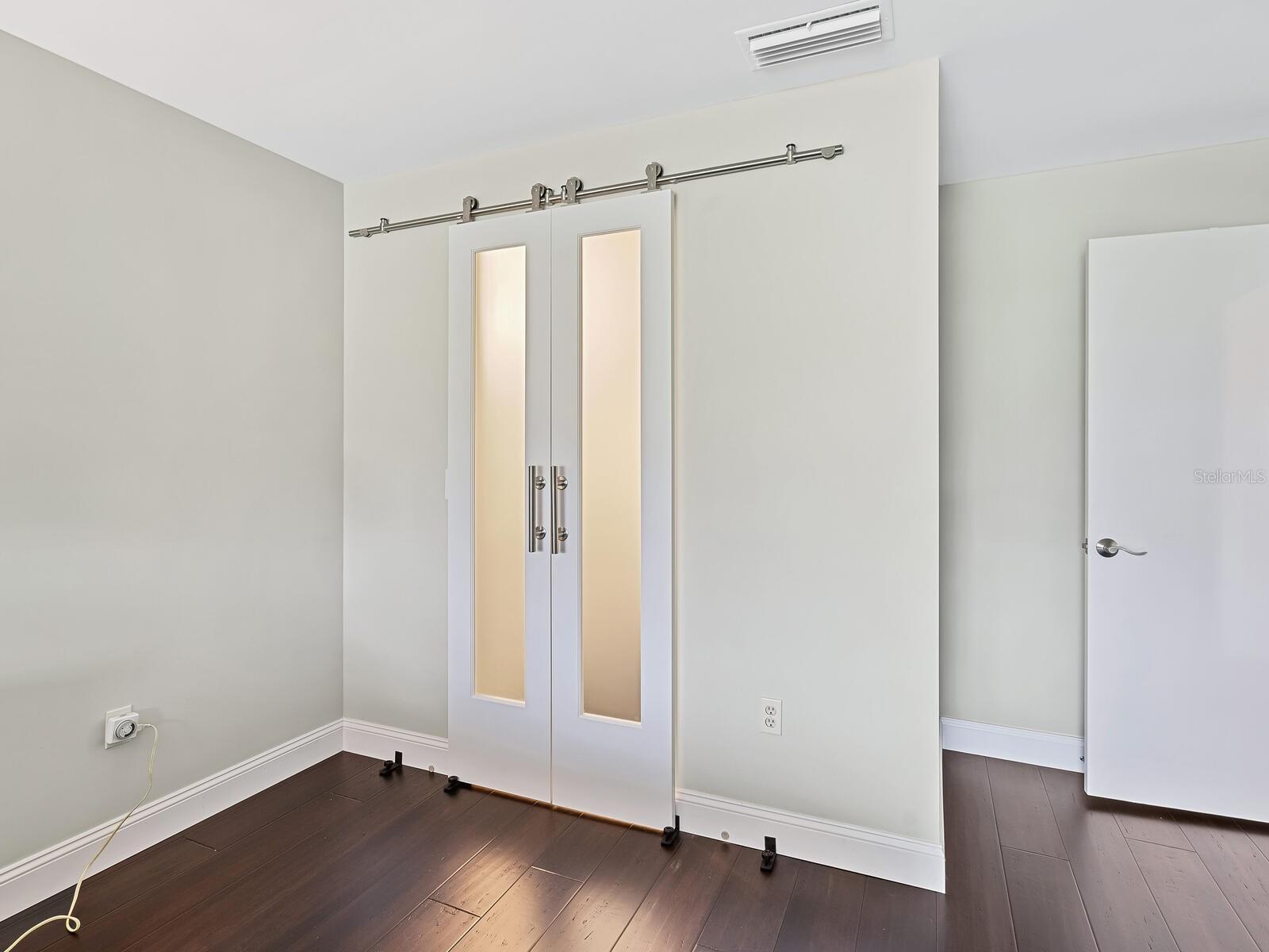 5516 CHANTECLAIRE #43