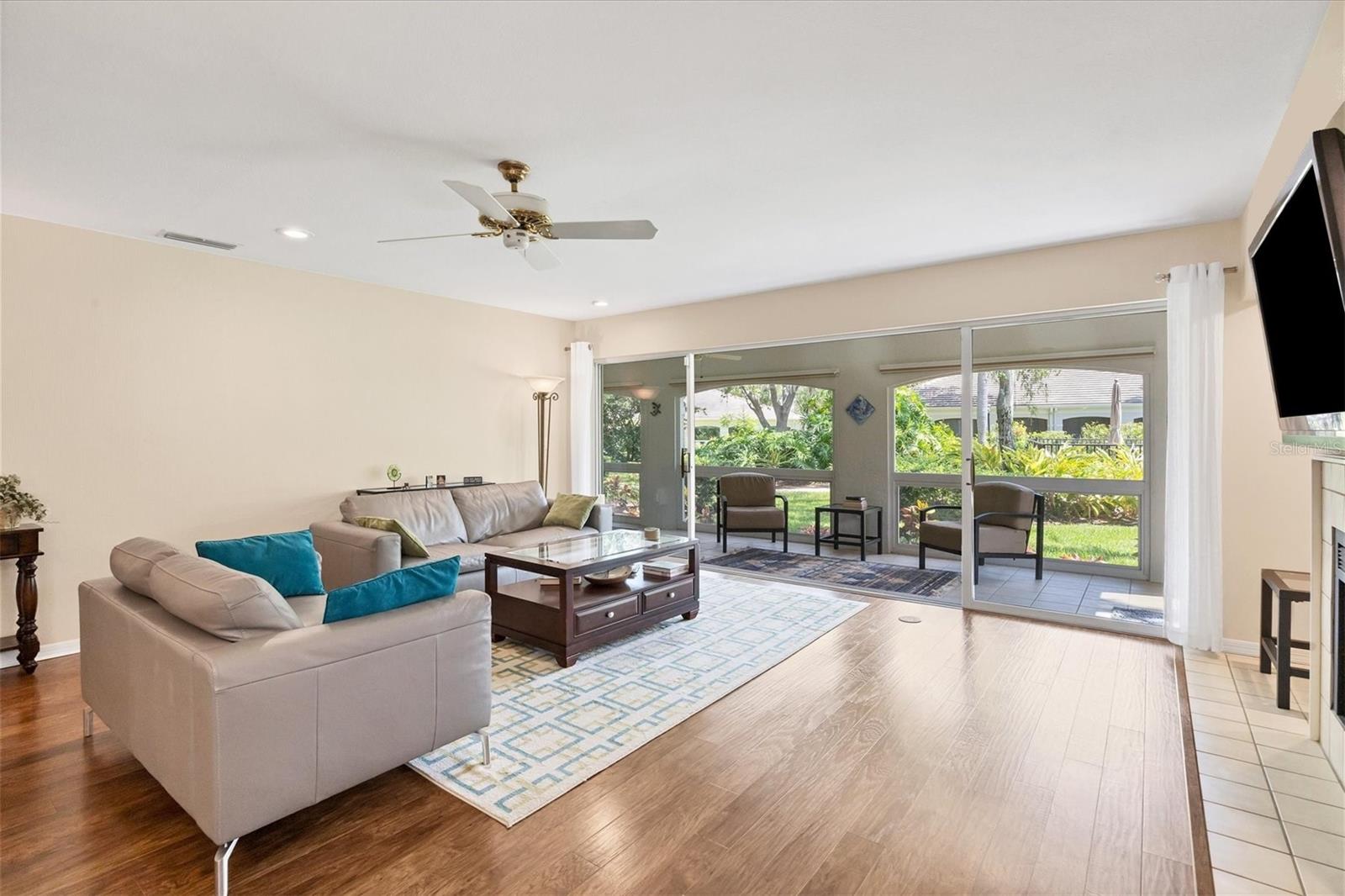 4425 OAKLEY GREENE #7