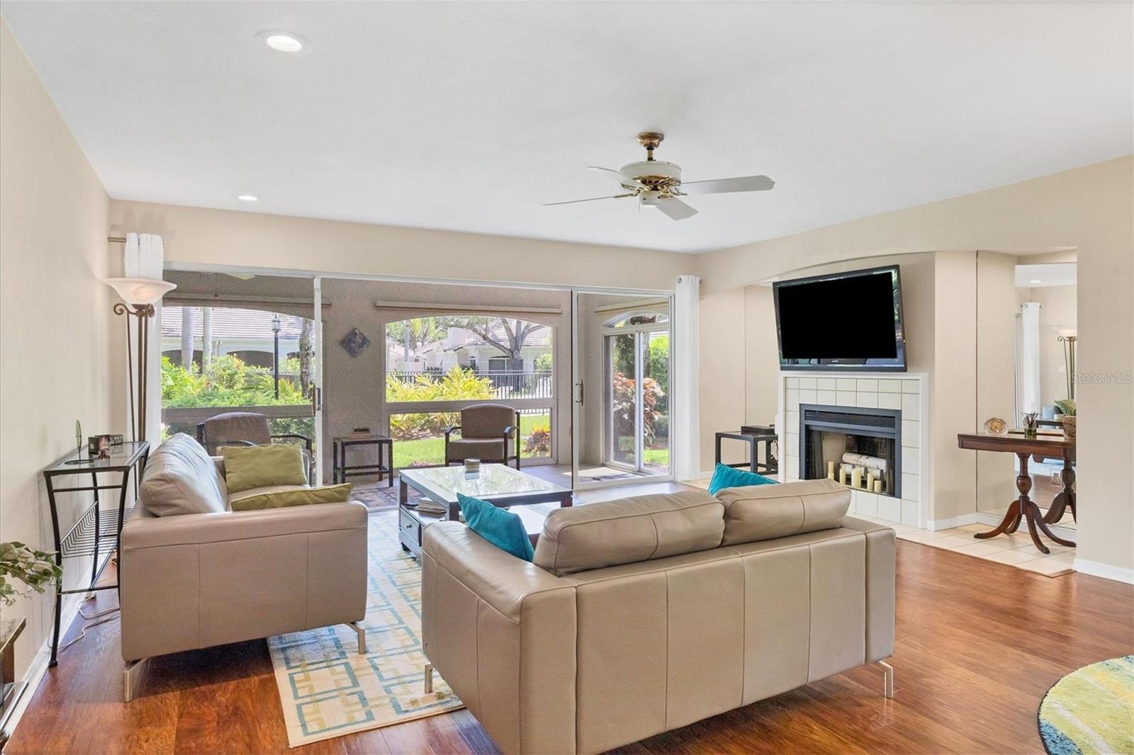 4425 OAKLEY GREENE #7