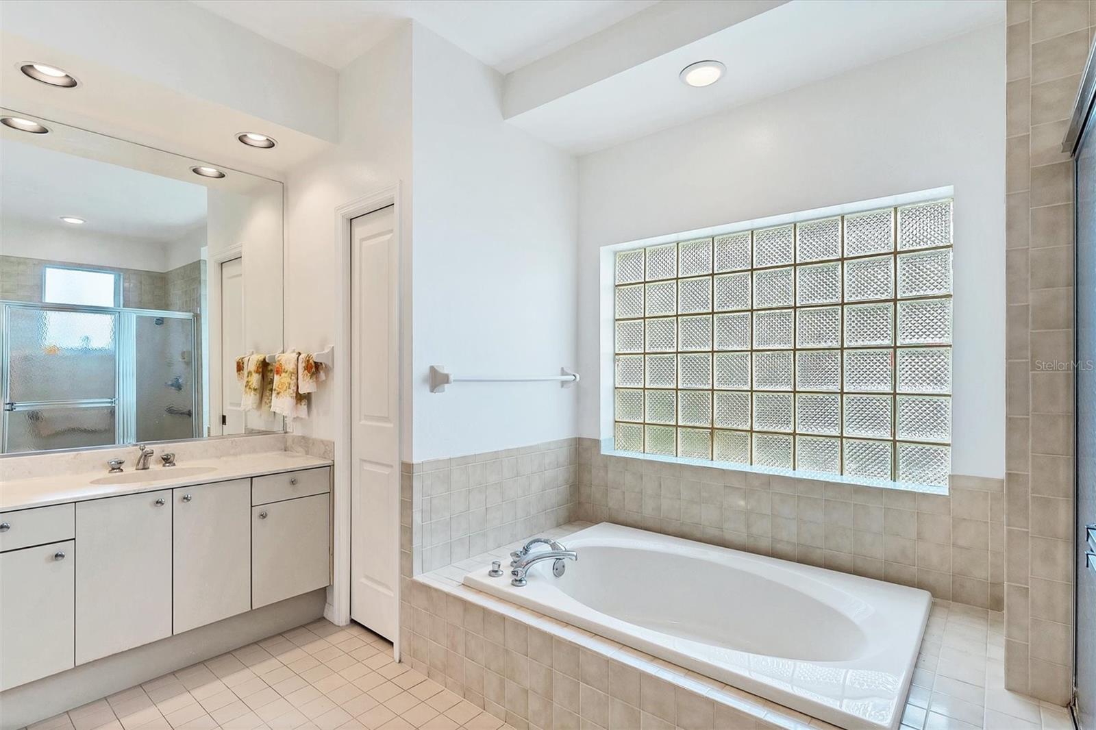 4418 HIGHLAND OAKS CT