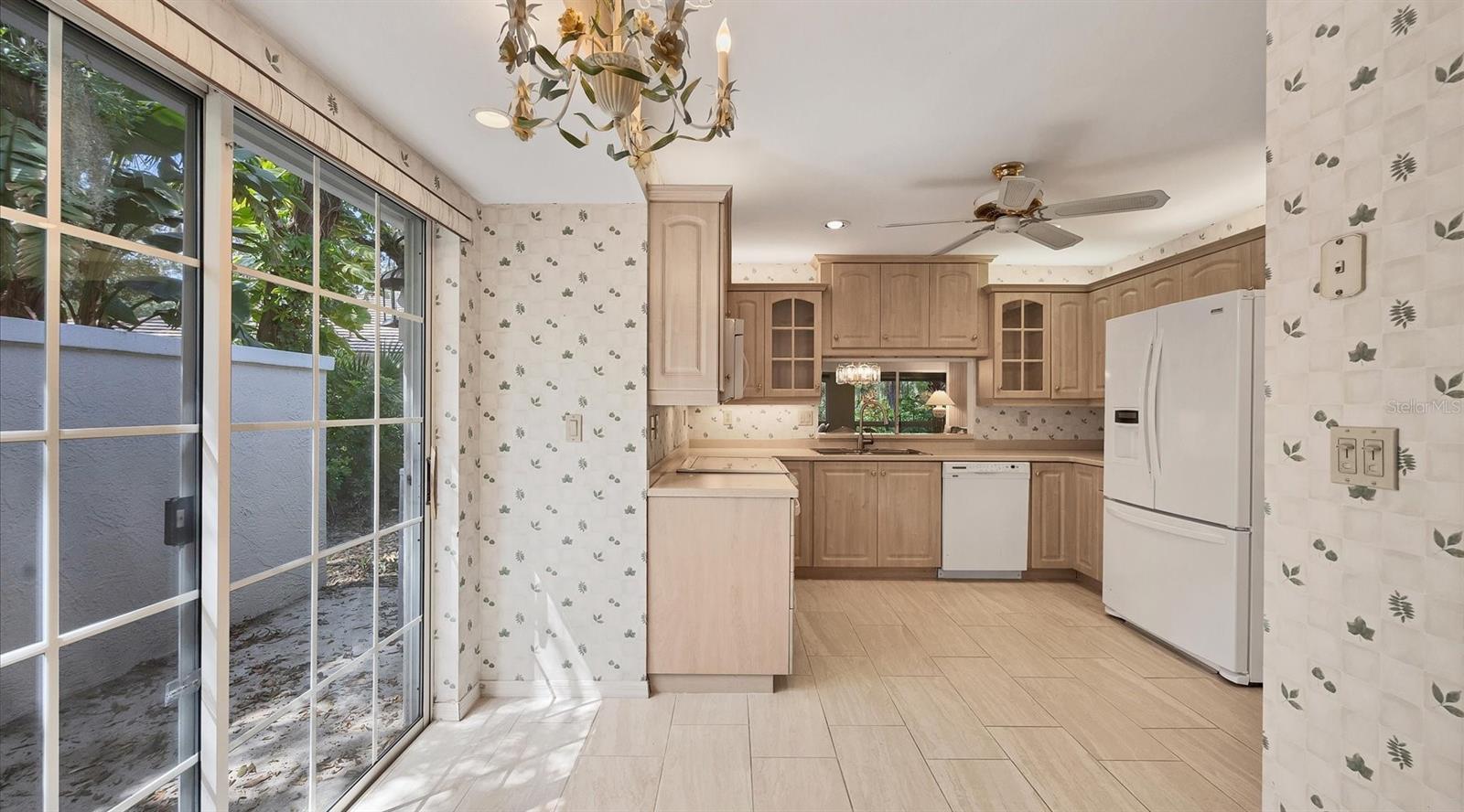 3905 OAKLEY GREENE #24