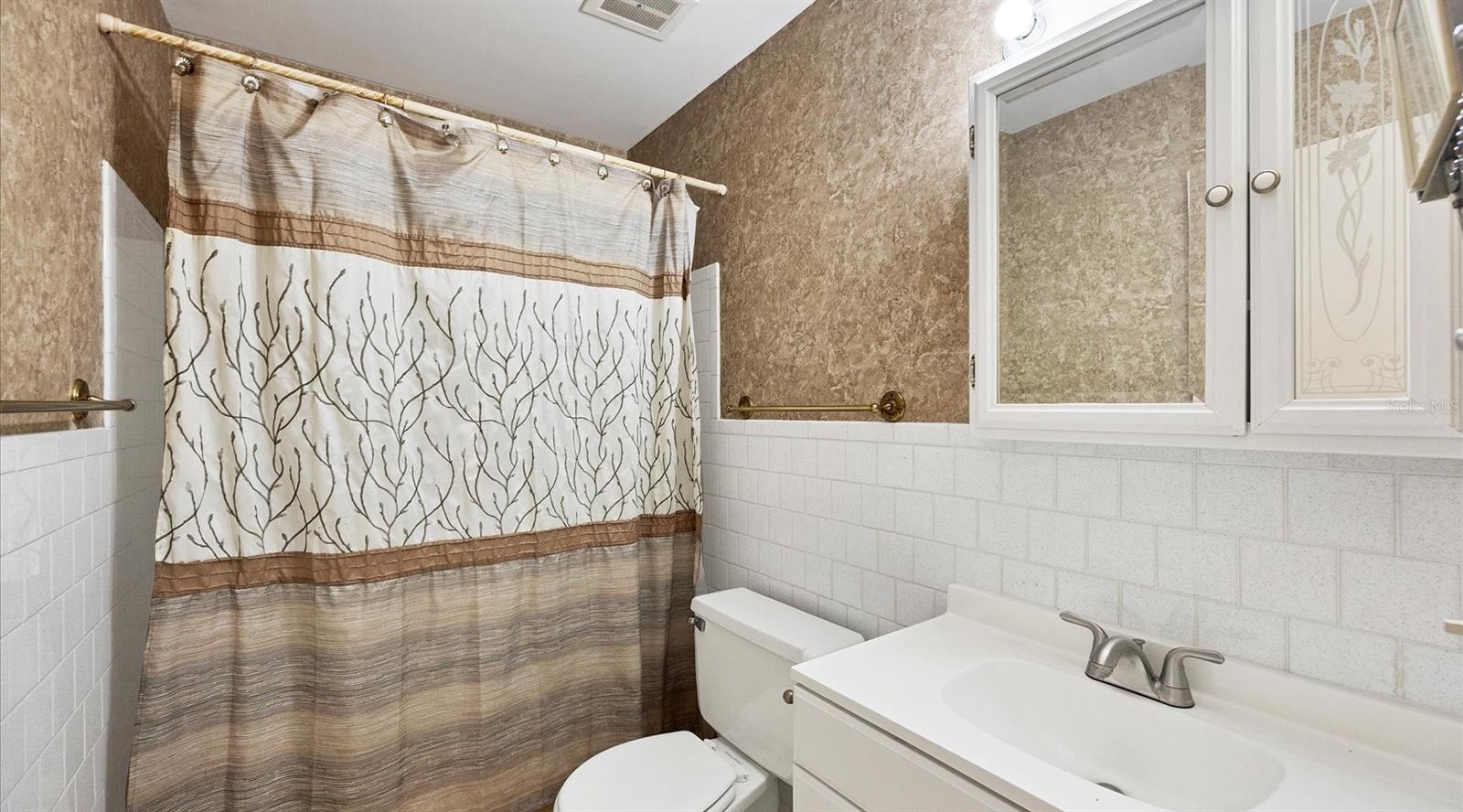 3950 ROXANE BLVD #1B