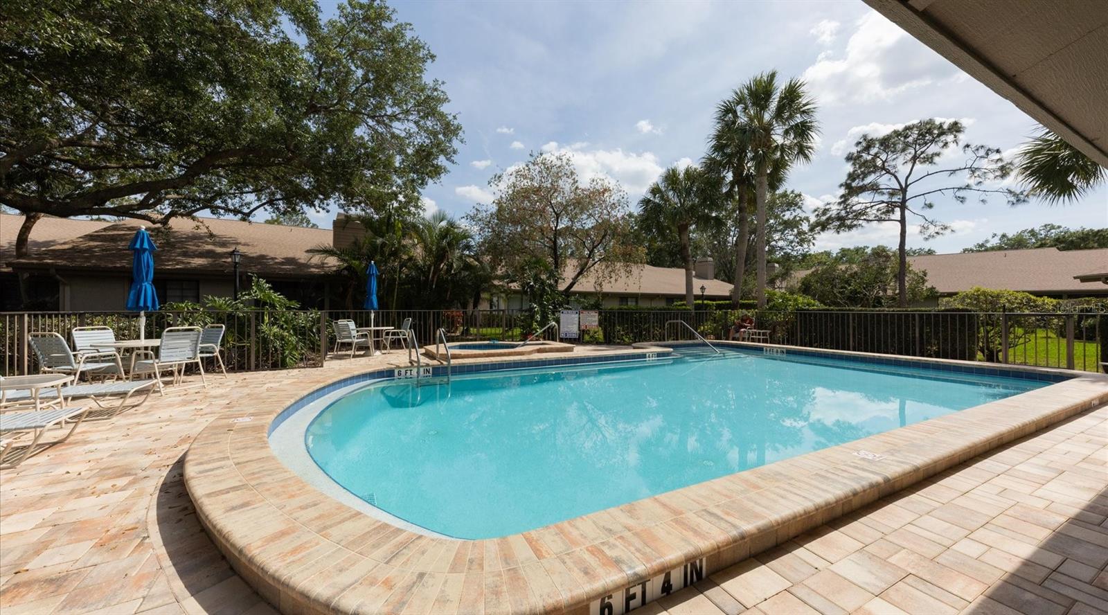 5675 PIPERS WAITE #40