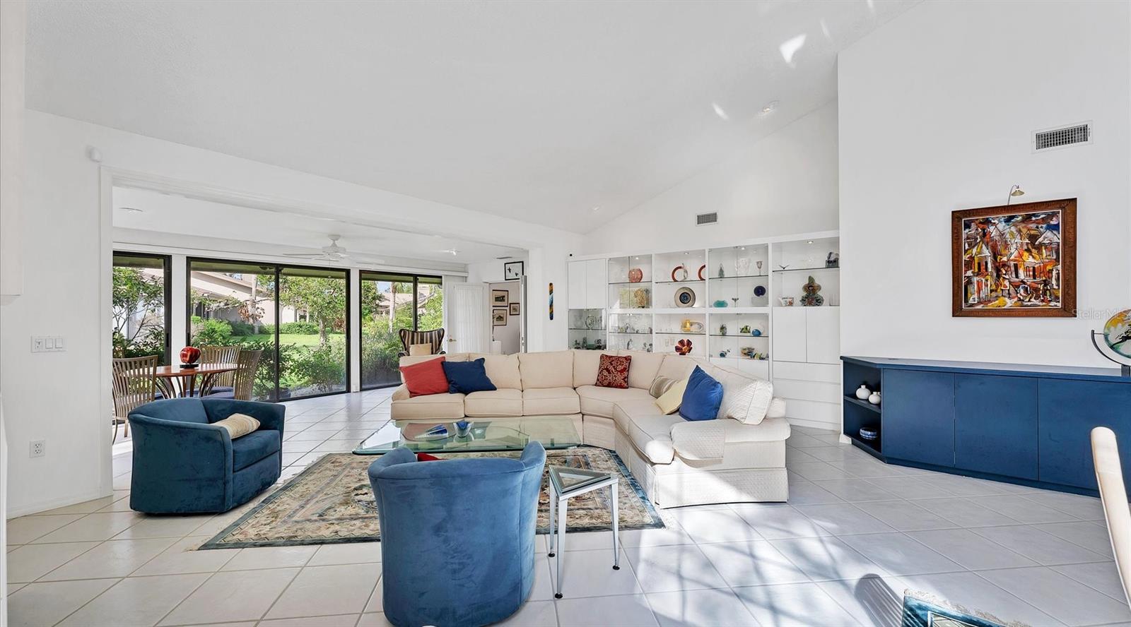 5675 PIPERS WAITE #40