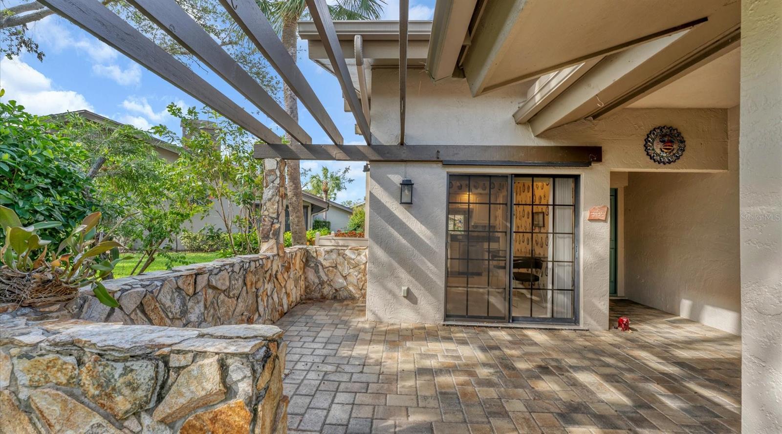 5675 PIPERS WAITE #40