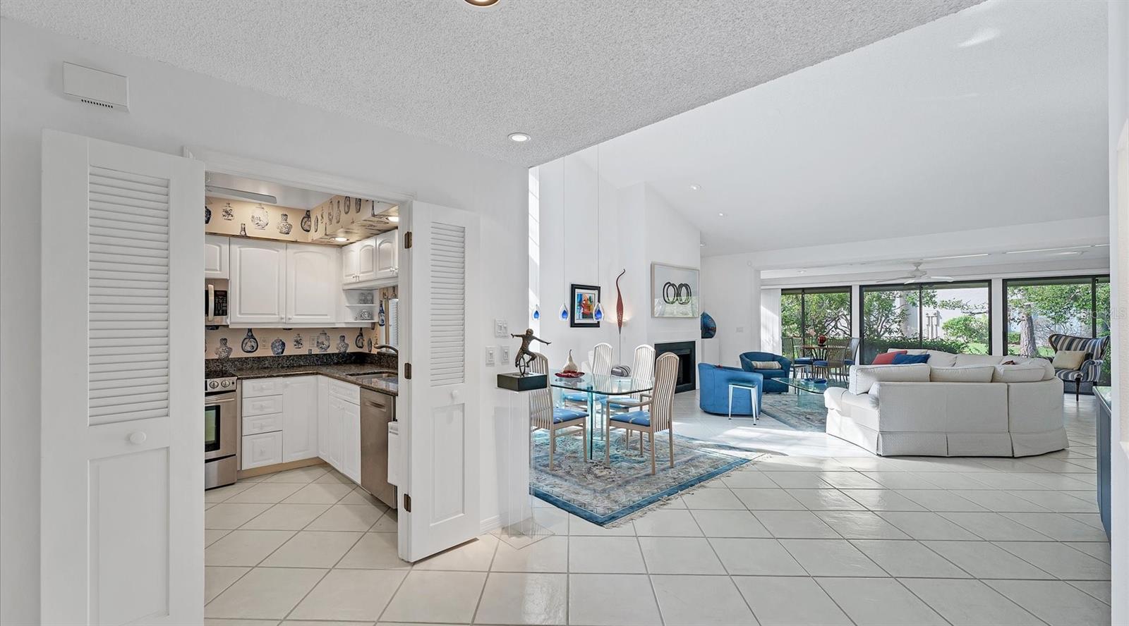 5675 PIPERS WAITE #40