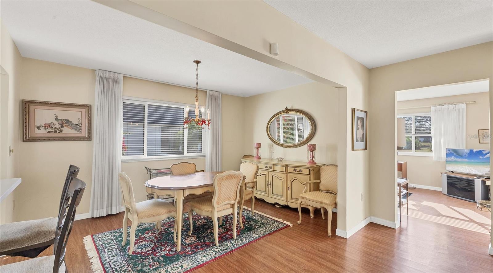 1305 GLEN OAKS DR E #130