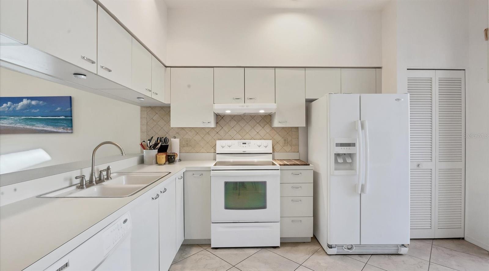 5460 HAMPSTEAD HEATH #19