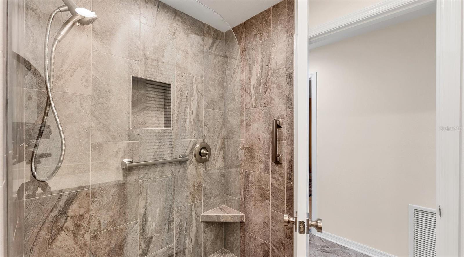 5653 PIPERS WAITE #26