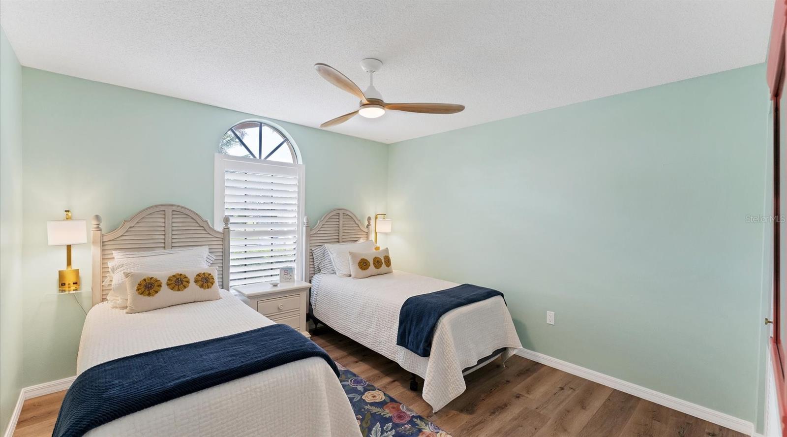 4569 MORNINGSIDE #18