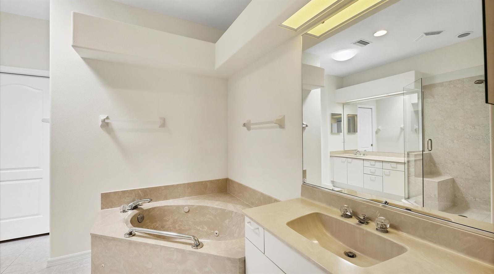 3916 CHATSWORTH GREENE #3