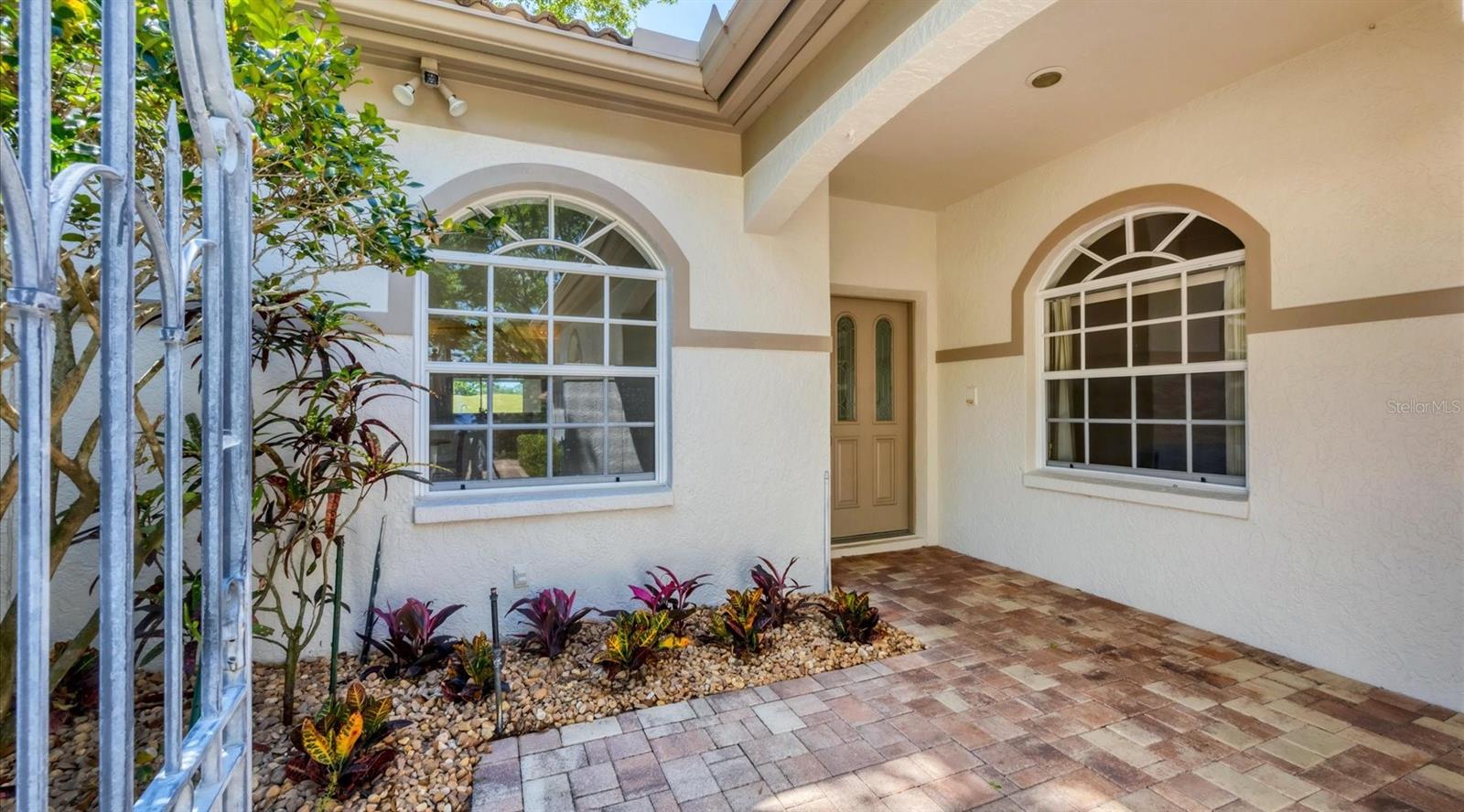 3916 CHATSWORTH GREENE #3