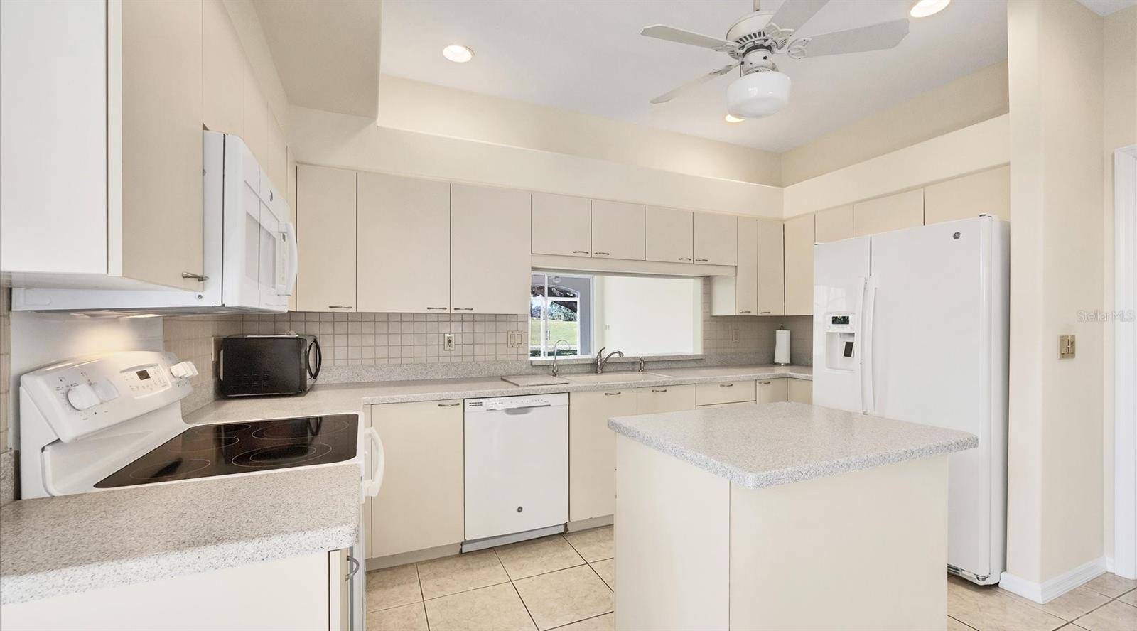 3916 CHATSWORTH GREENE #3