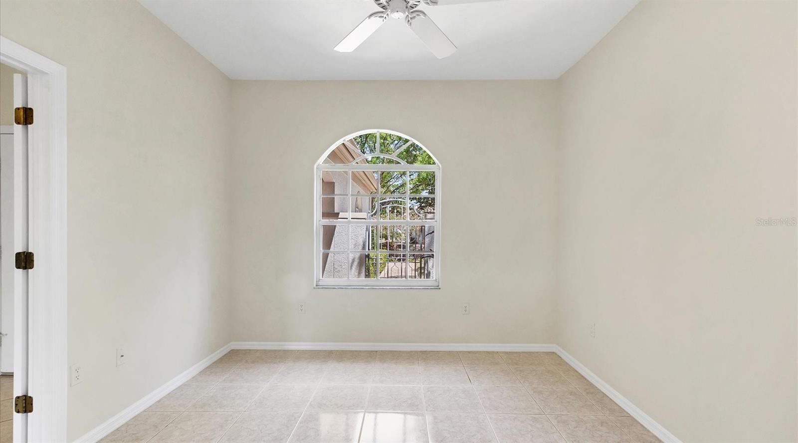 3916 CHATSWORTH GREENE #3