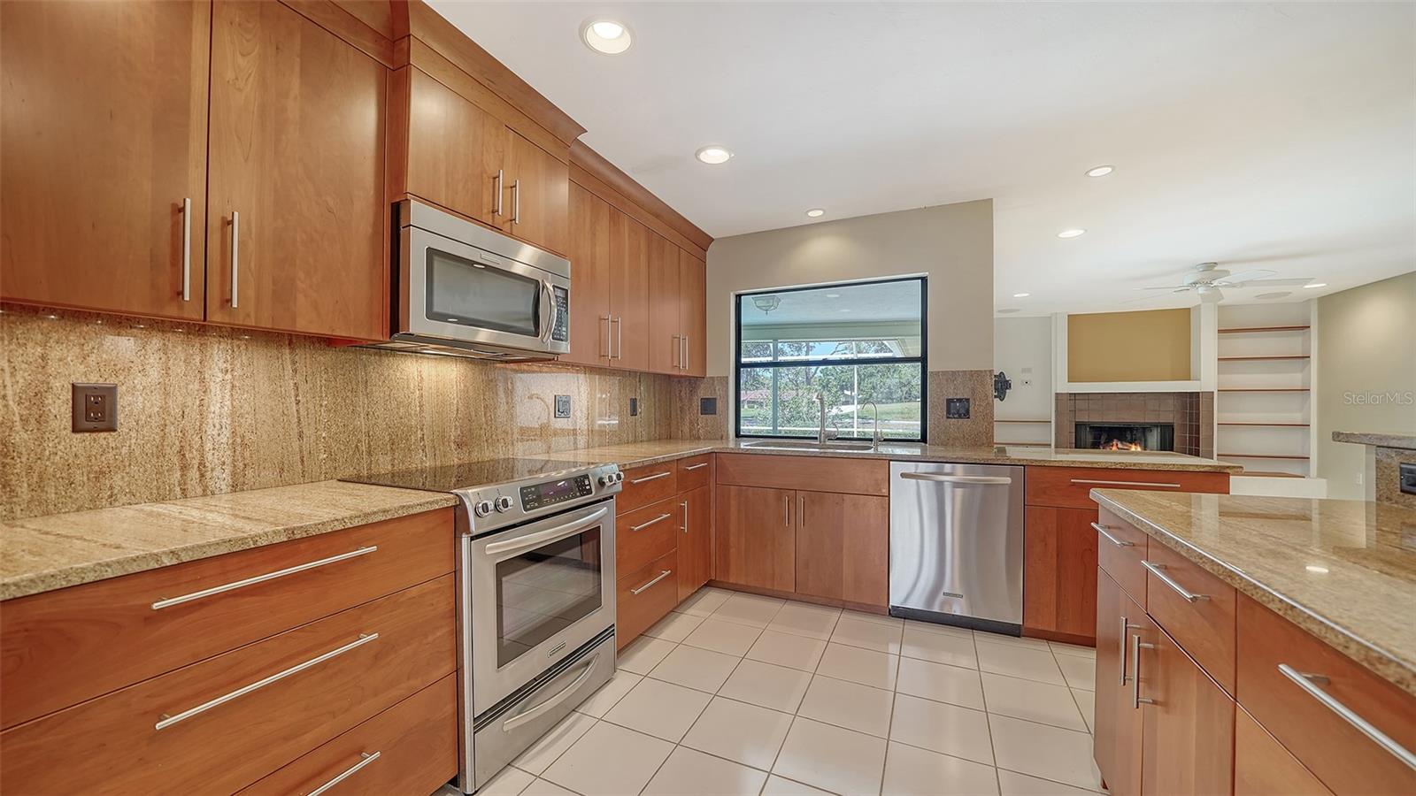 3572 FERNDELL