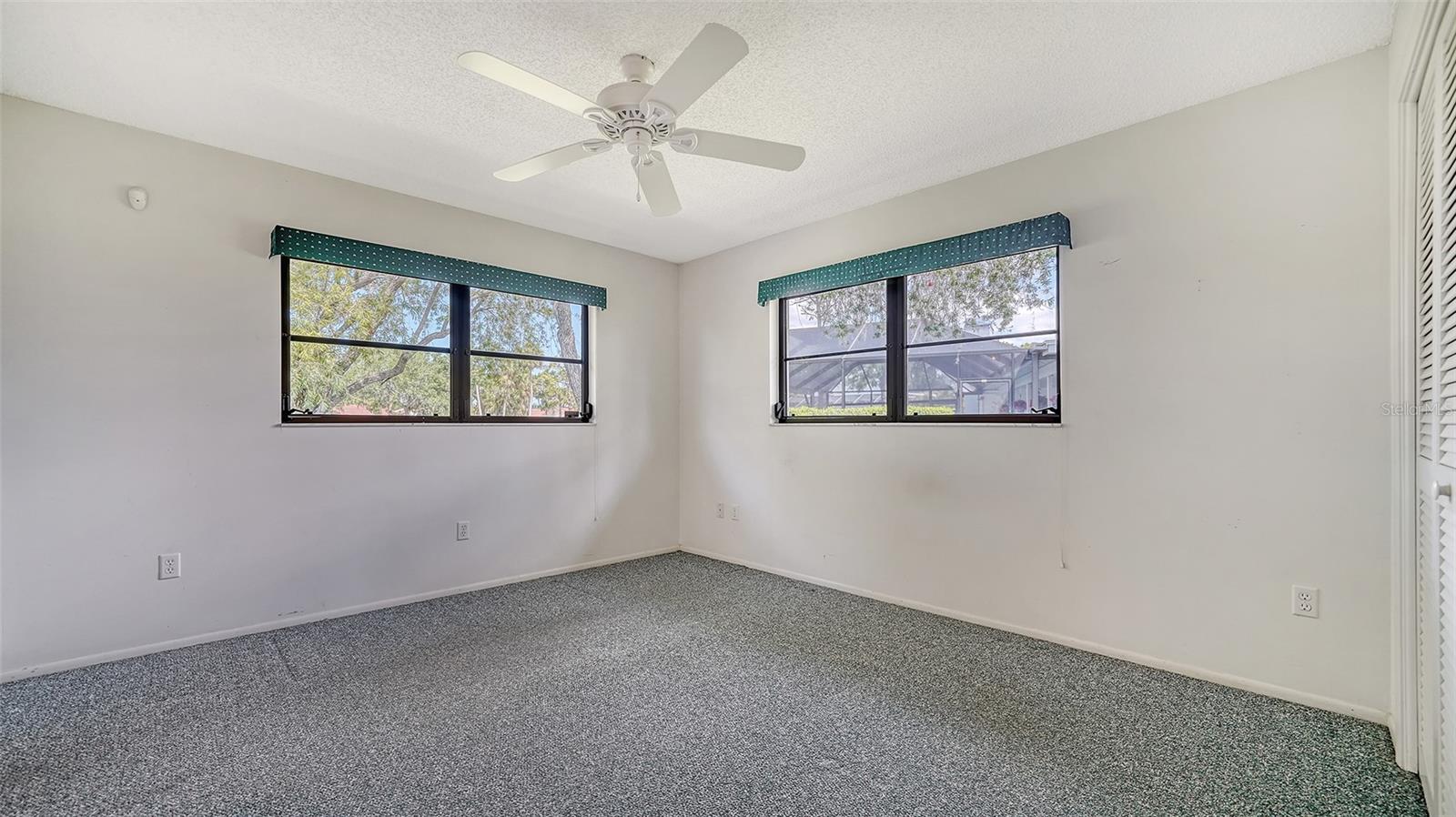 3572 FERNDELL
