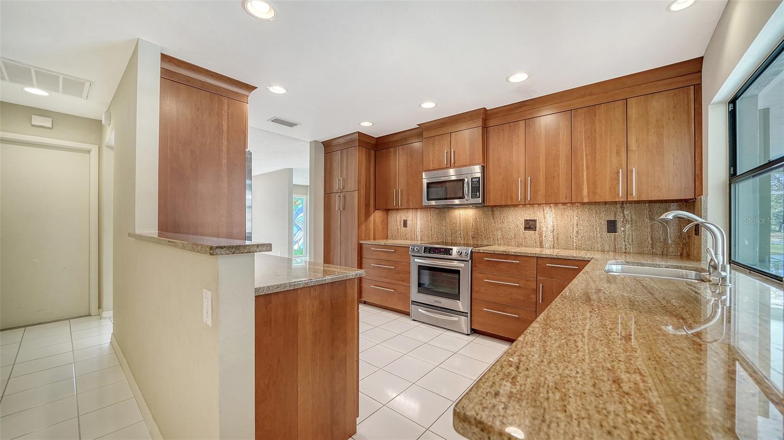 3572 FERNDELL