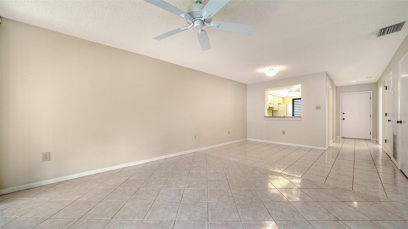 5255 LAKE VILLAGE DR #40