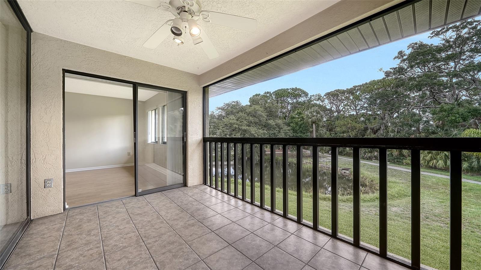 5255 LAKE VILLAGE DR #40