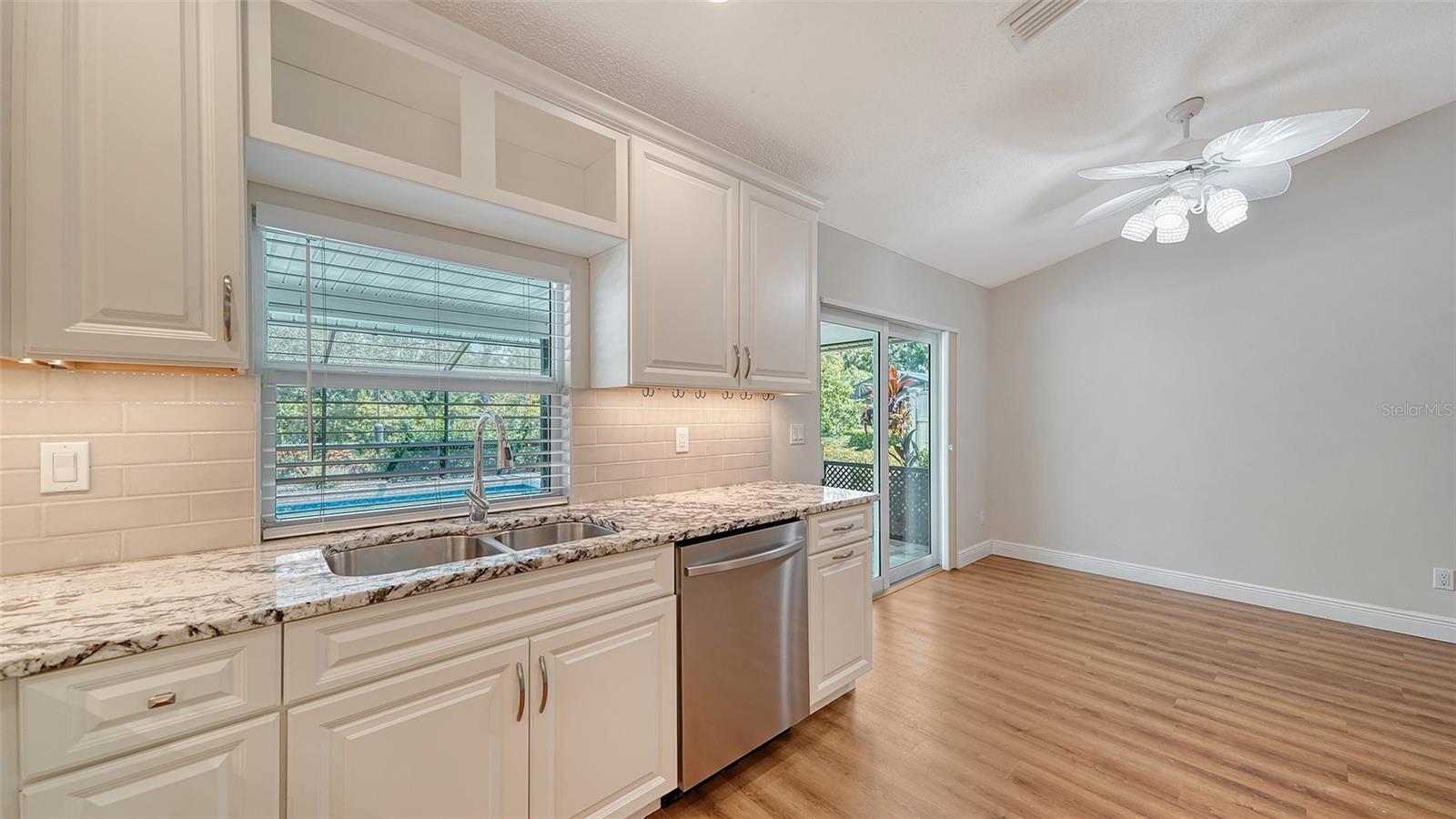 4933 RUTLAND GATE