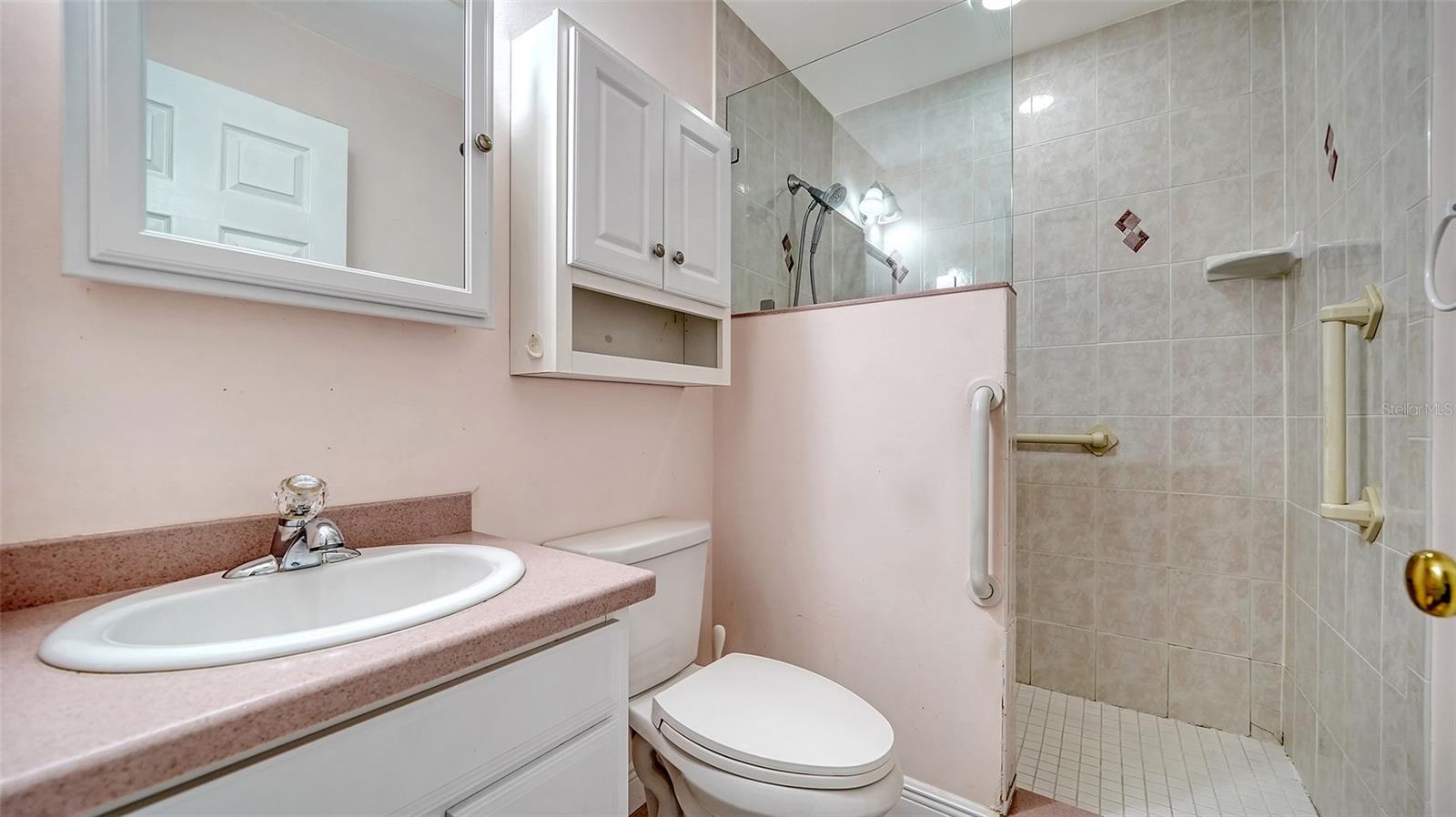 4933 RUTLAND GATE