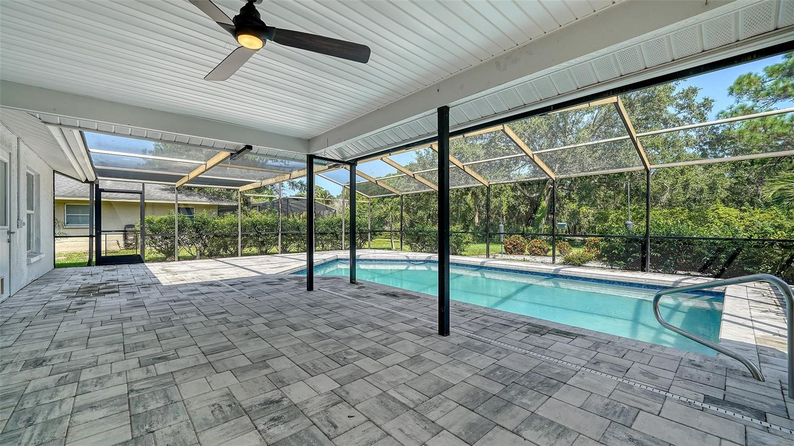4933 RUTLAND GATE