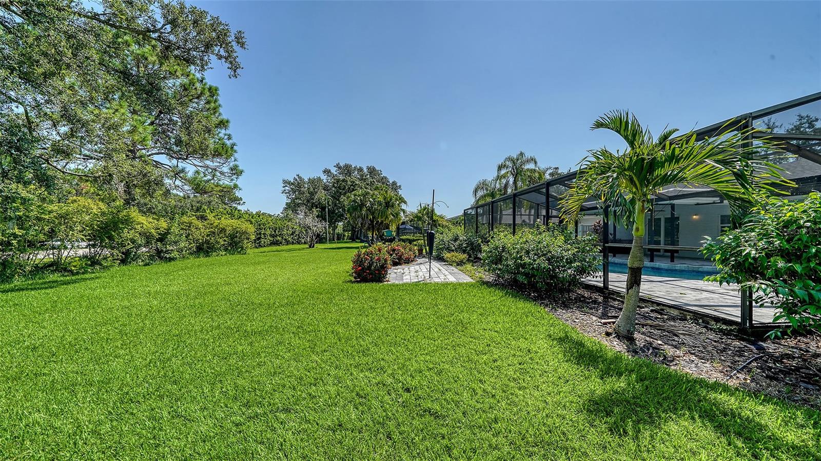 4933 RUTLAND GATE