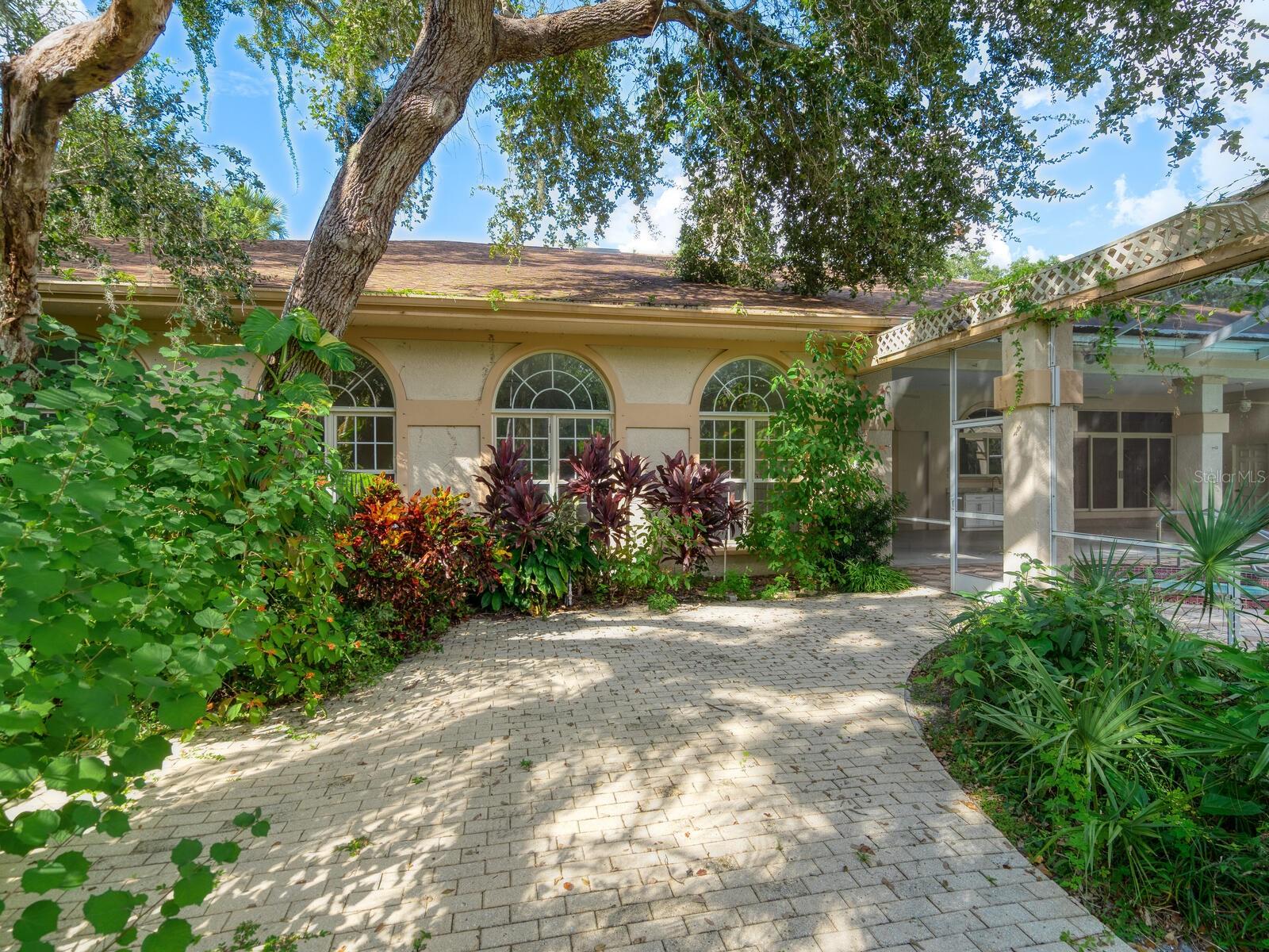 4626 HADFIELD DR