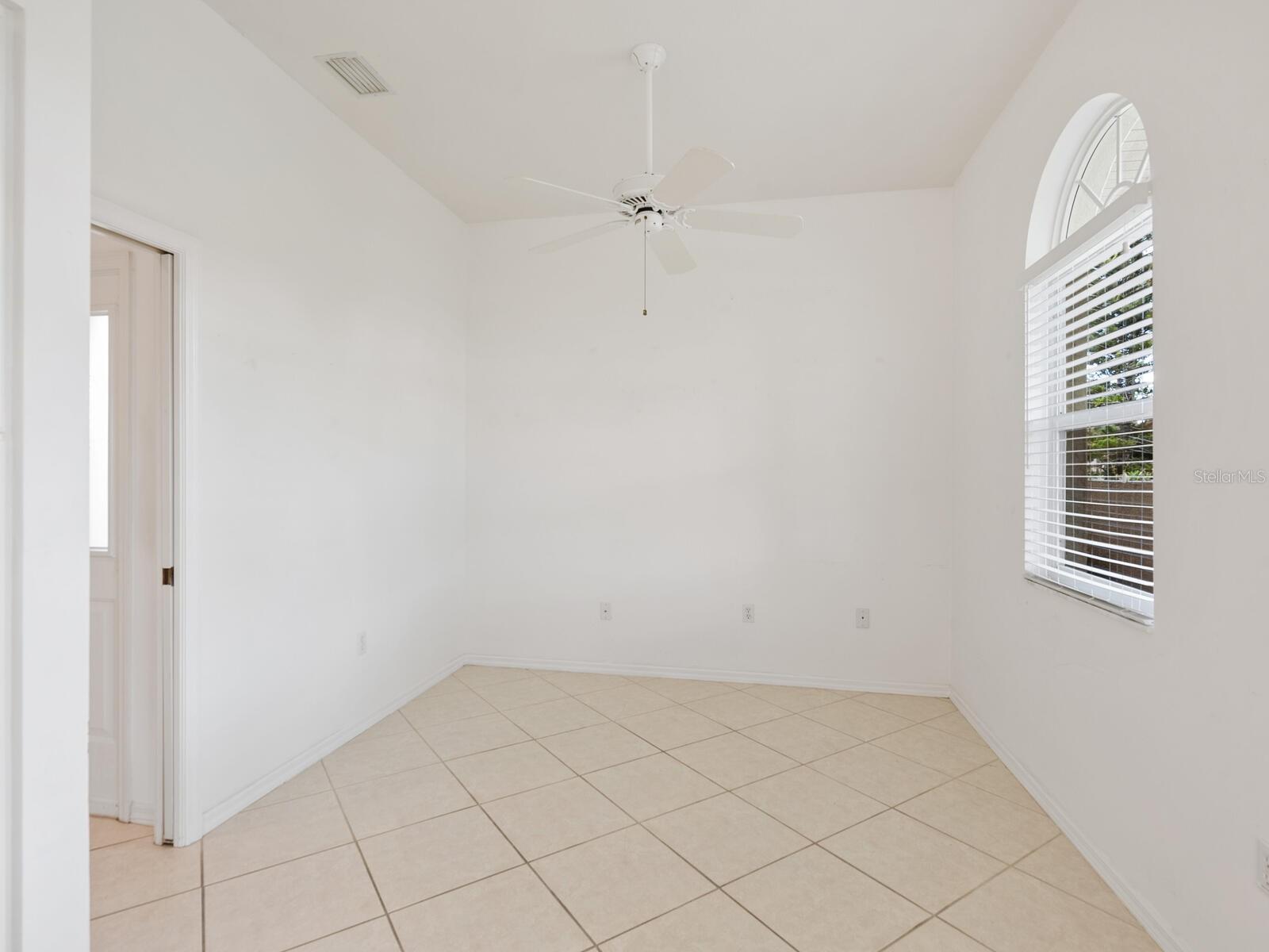 3422 CHELMSFORD CT #1