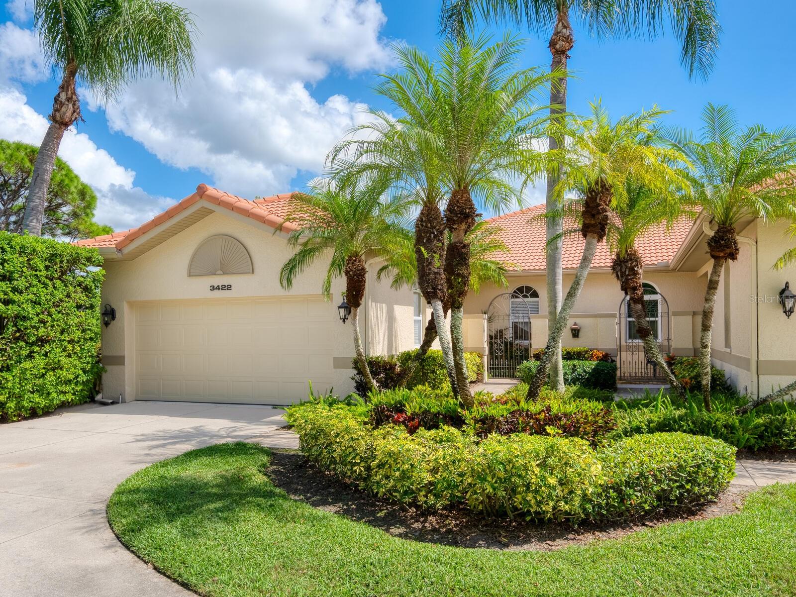 3422 CHELMSFORD CT #1