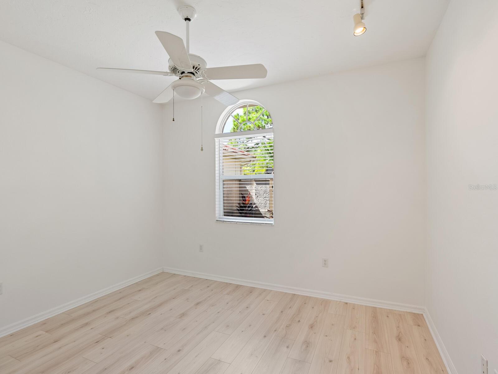 3422 CHELMSFORD CT #1