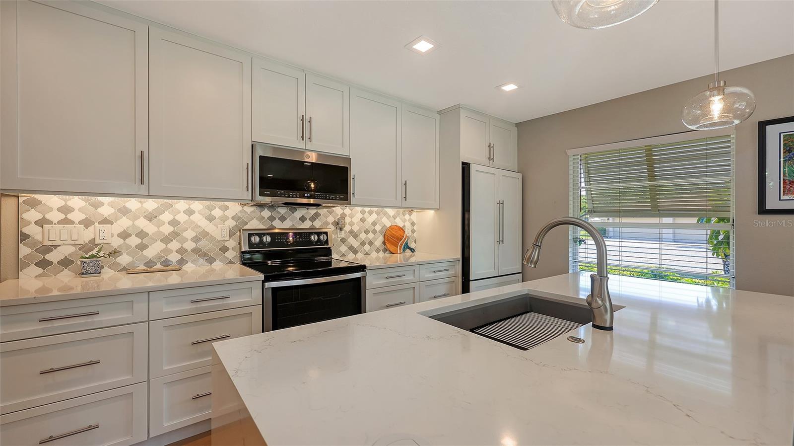3038 RINGWOOD MDW #20