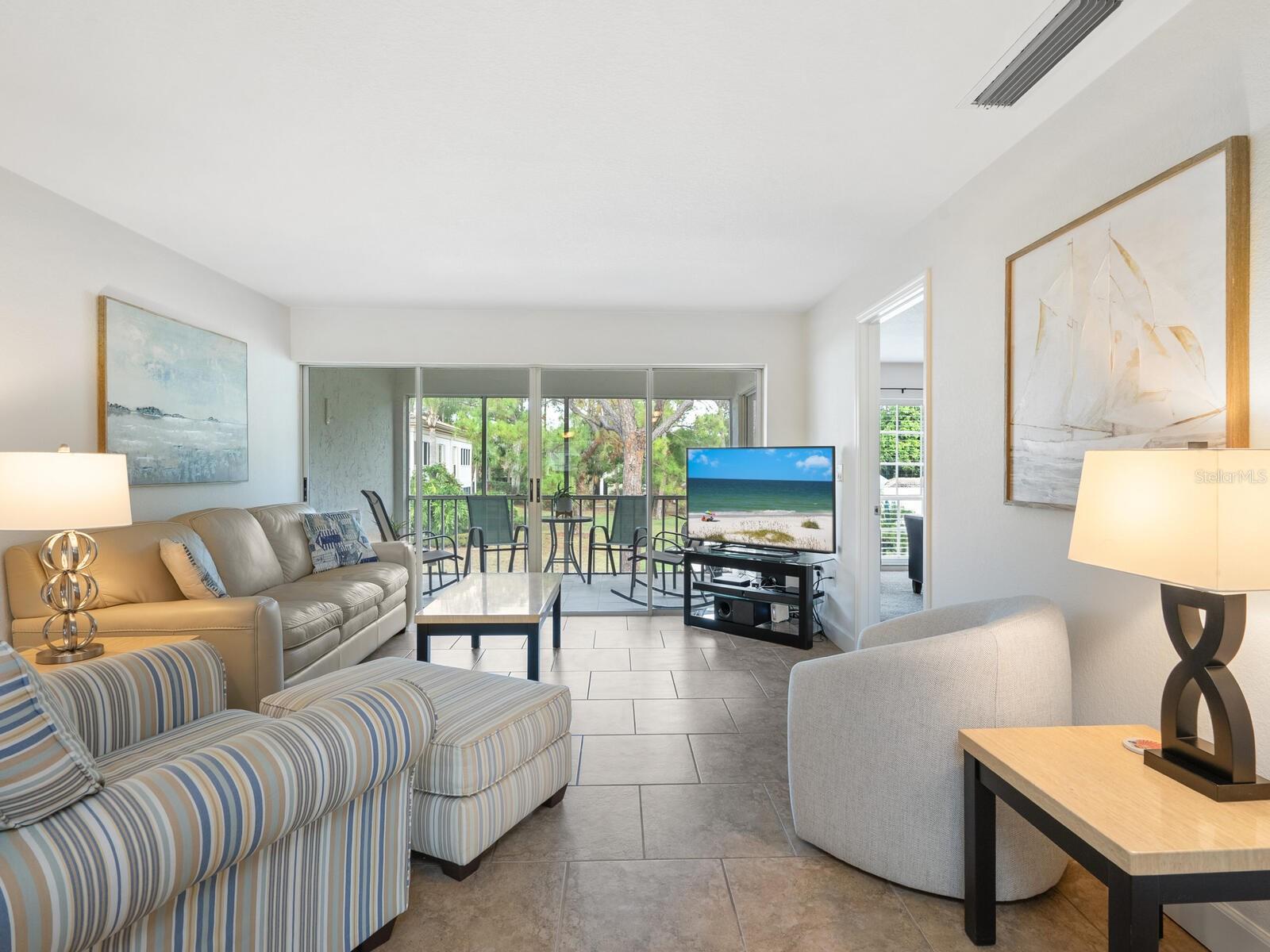 5207 WEDGEWOOD LN #16