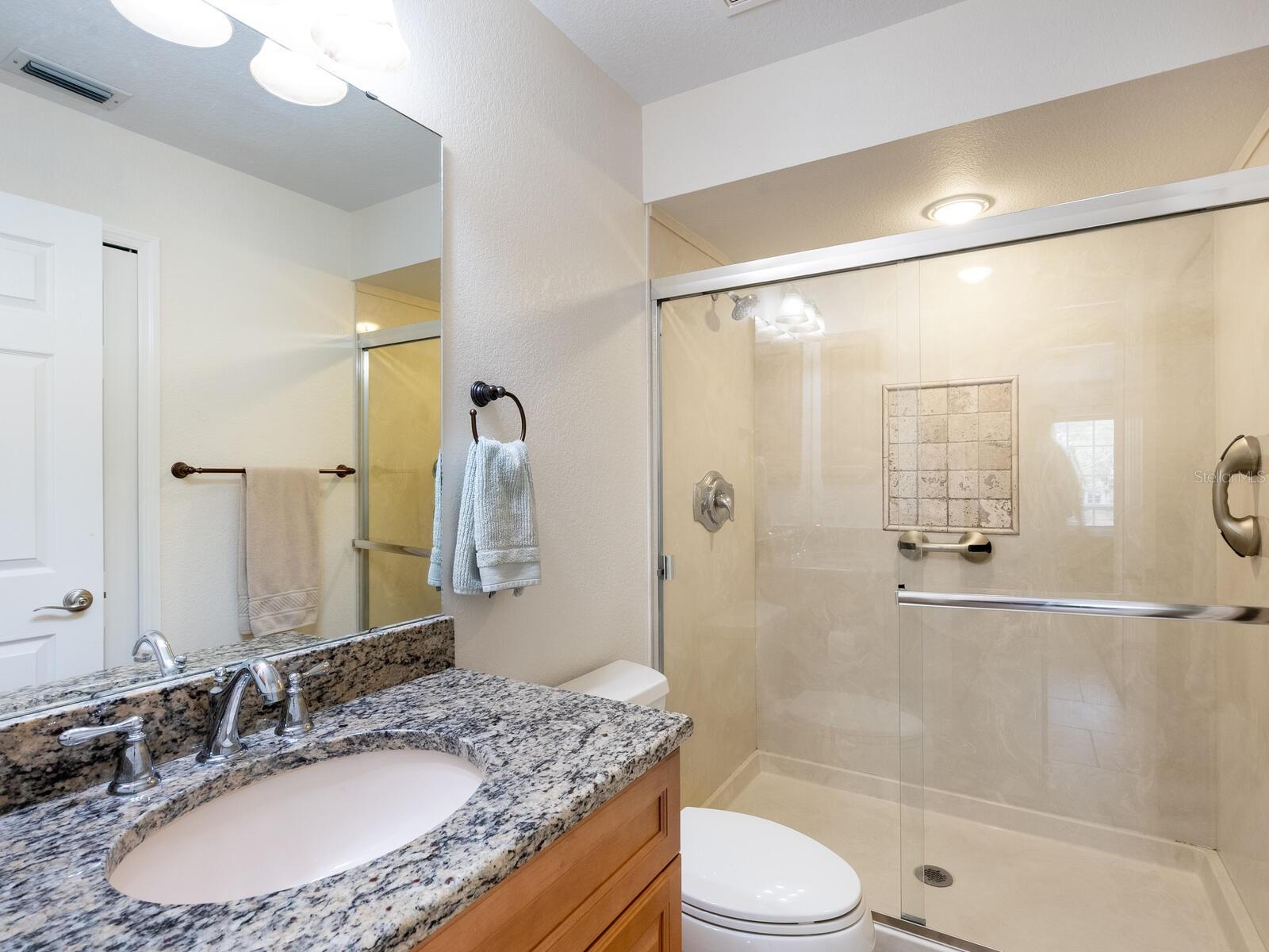 5207 WEDGEWOOD LN #16