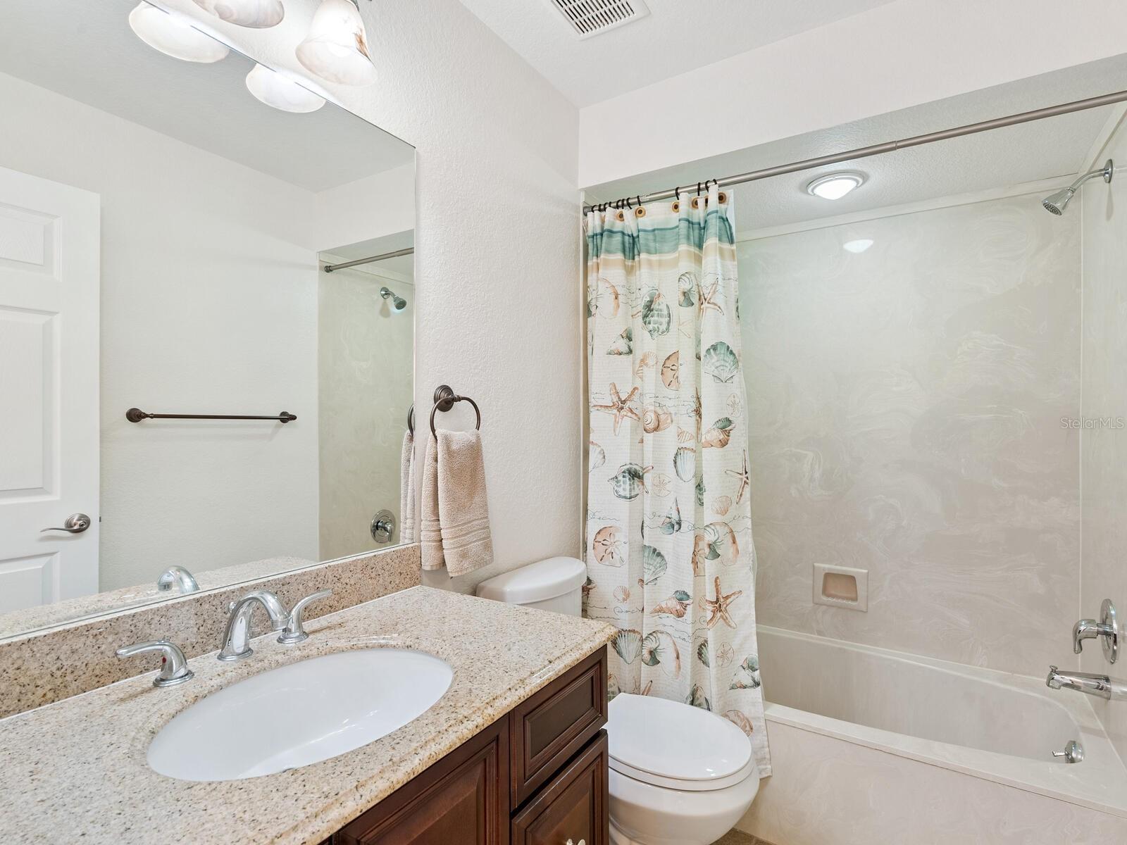 5207 WEDGEWOOD LN #16