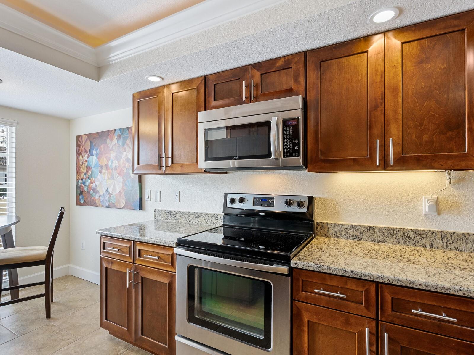 5207 WEDGEWOOD LN #16