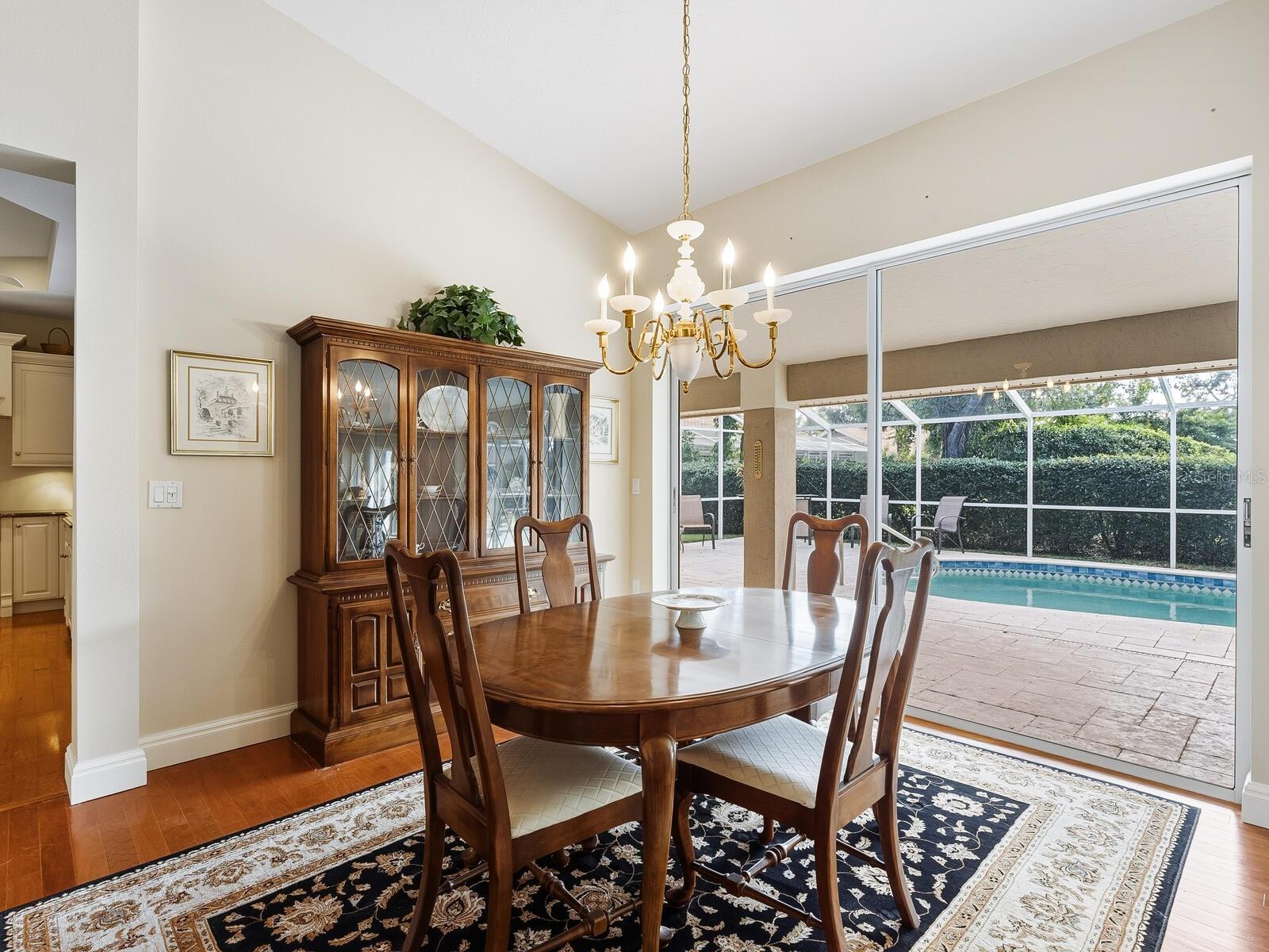 4348 HIGHLAND OAKS CIR