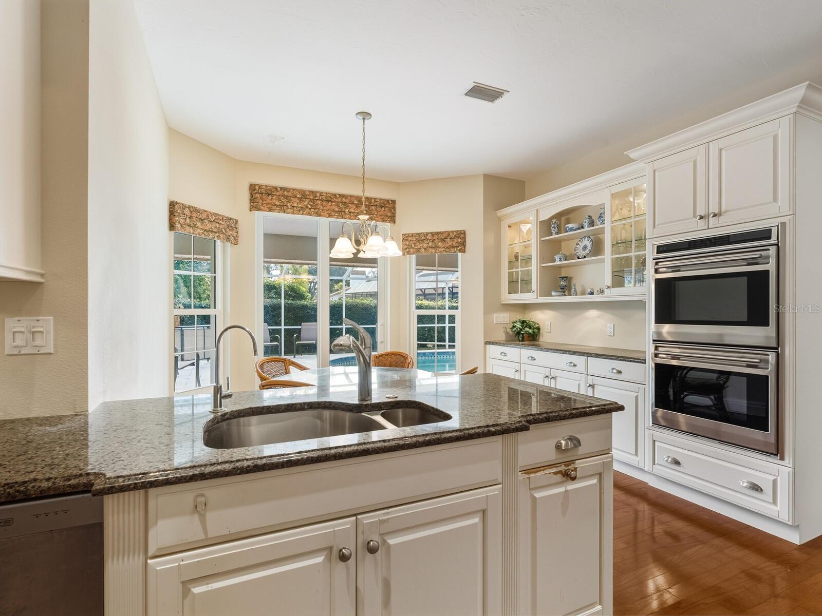 4348 HIGHLAND OAKS CIR