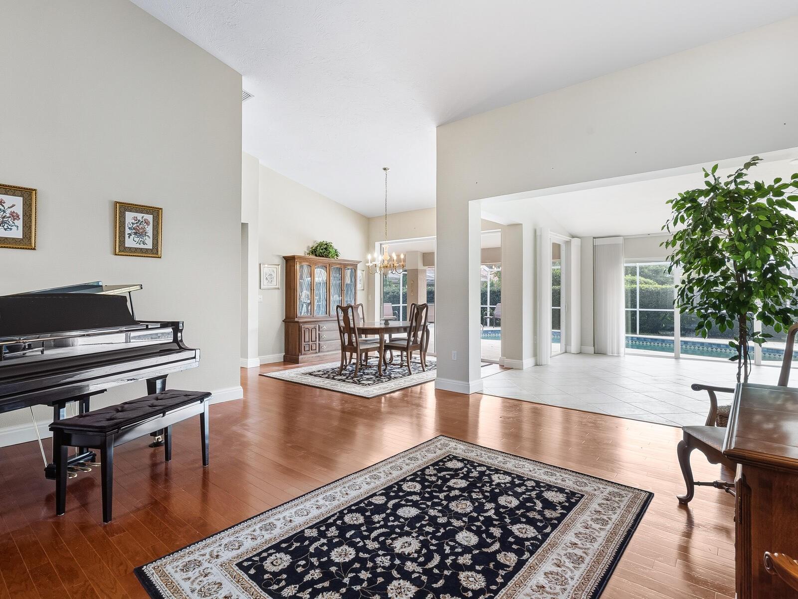 4348 HIGHLAND OAKS CIR