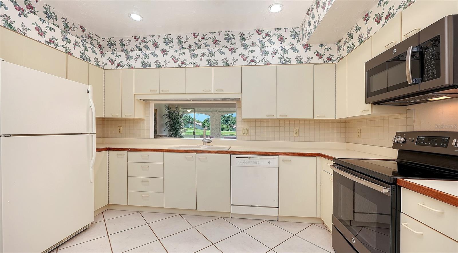 3864 CHATSWORTH GREENE CT #10