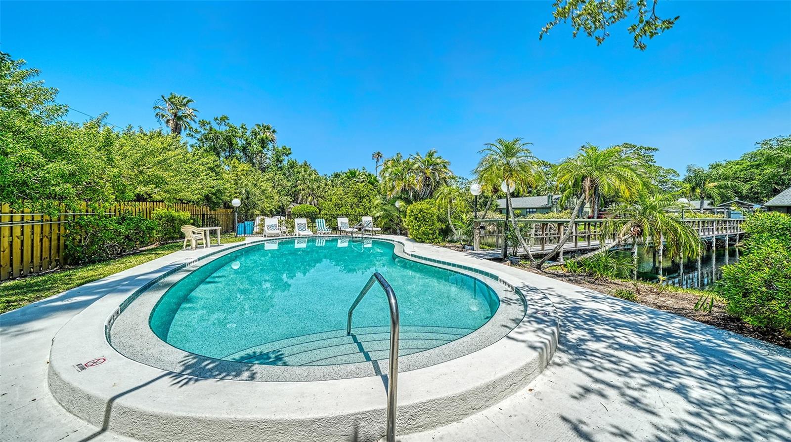 5056 BARRINGTON CIR #2602