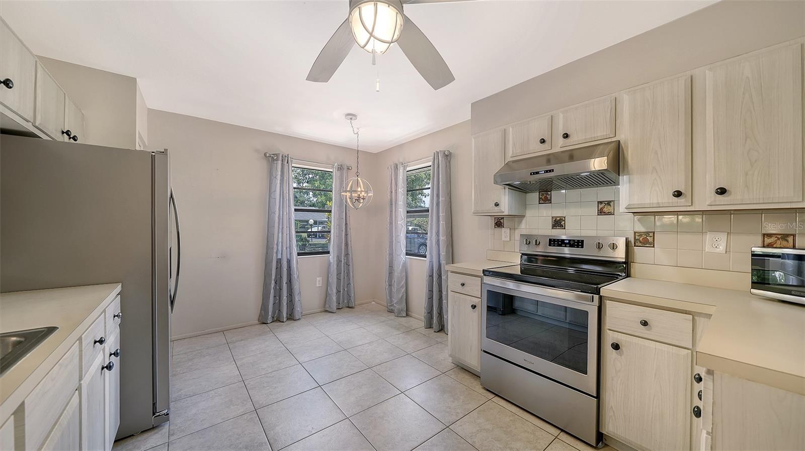 5056 BARRINGTON CIR #2602