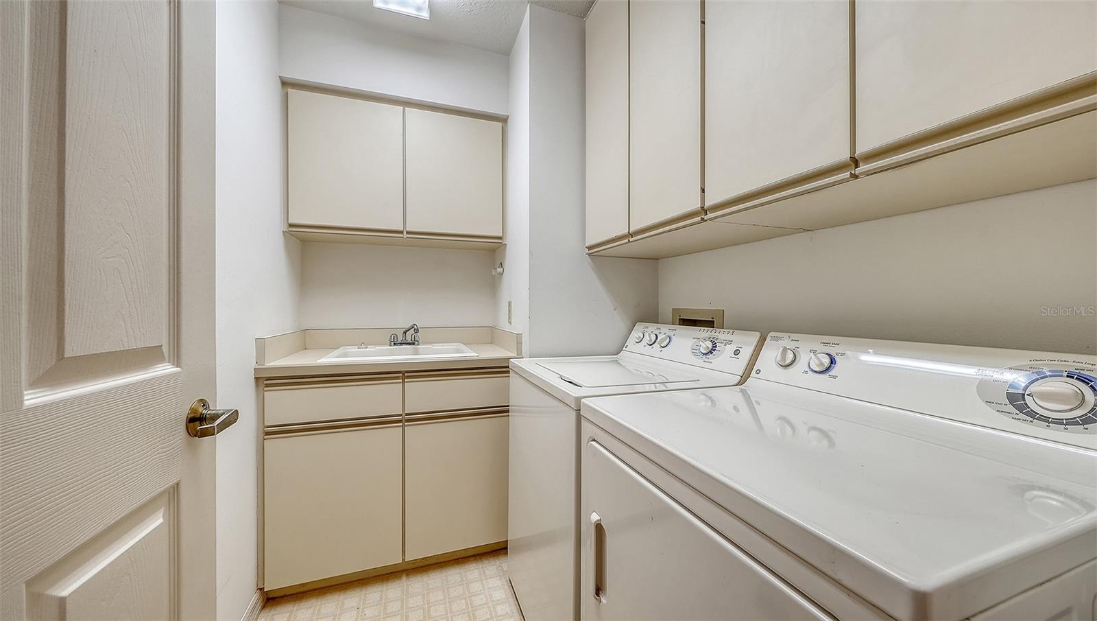 3374 W CHELMSFORD CT #9