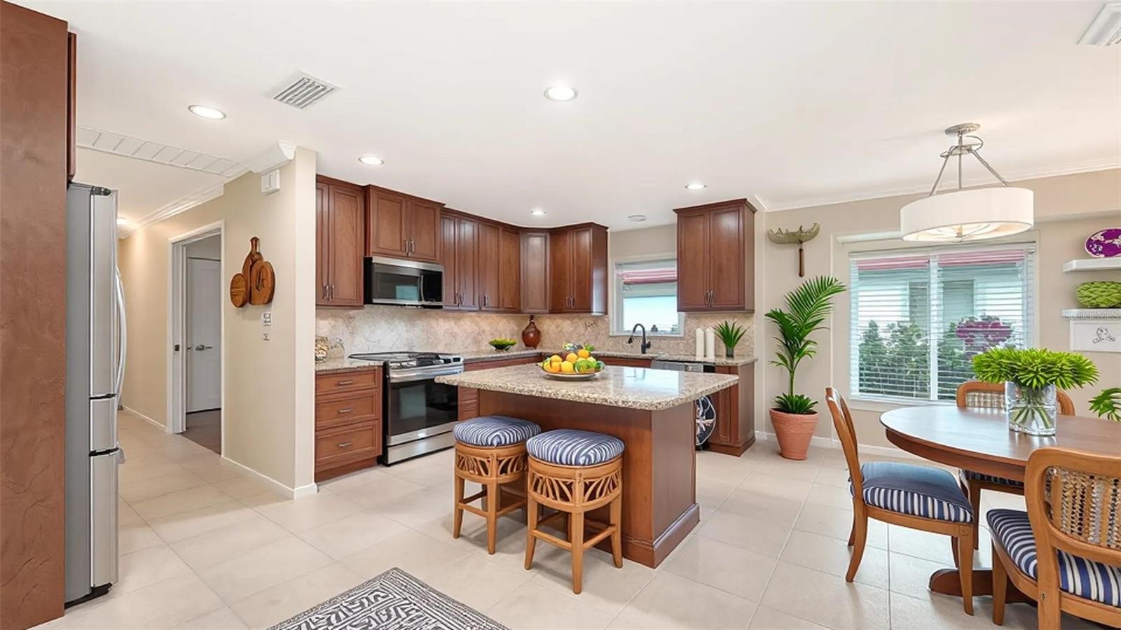 4777 RINGWOOD MDW