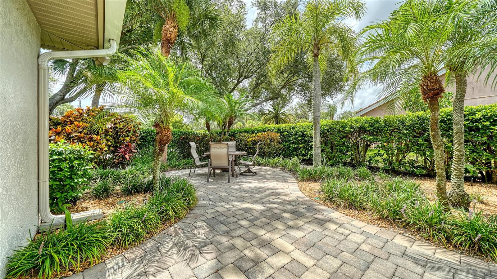 4322 HIGHLAND OAKS CIR